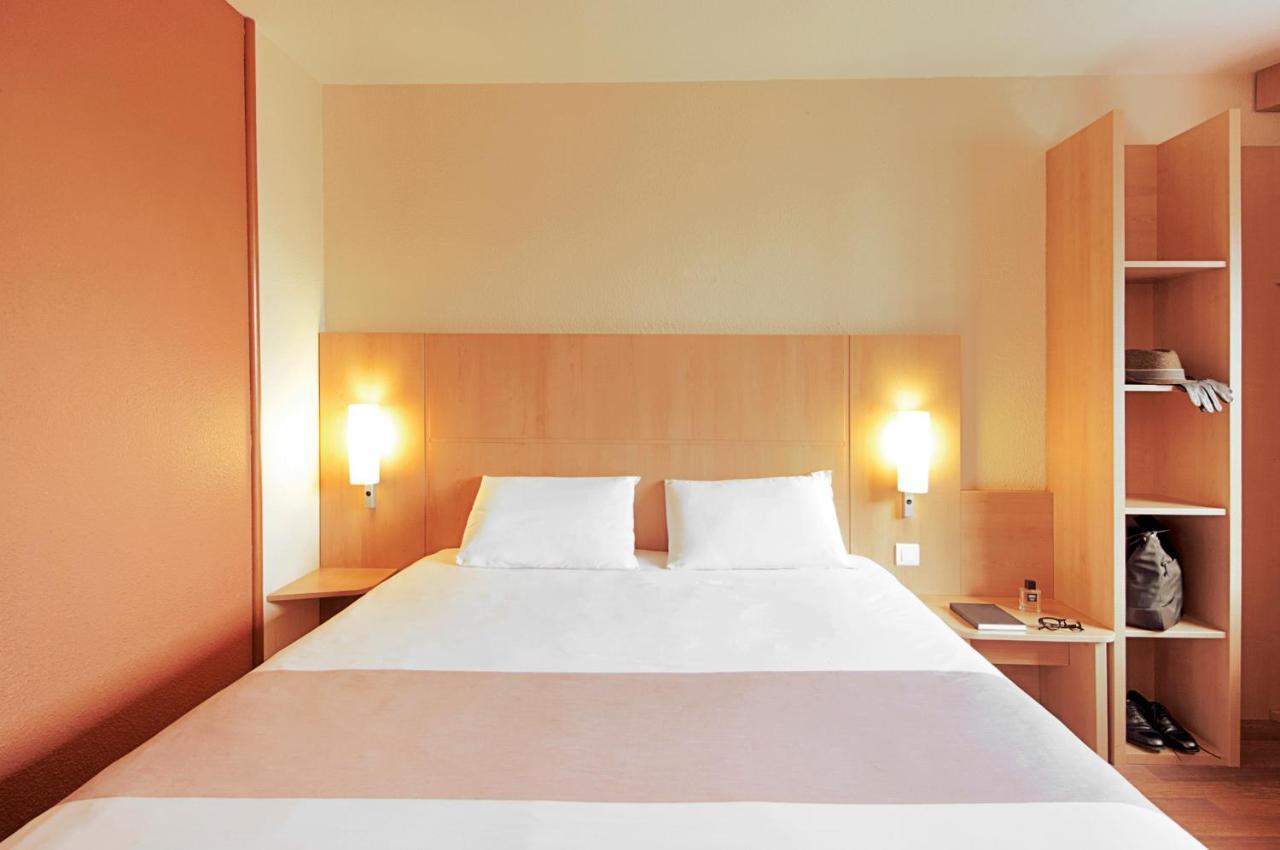 ไอบิส บาร์เซโลนา โมเยต Hotel มอลเยต เดล บาเยส ภายนอก รูปภาพ