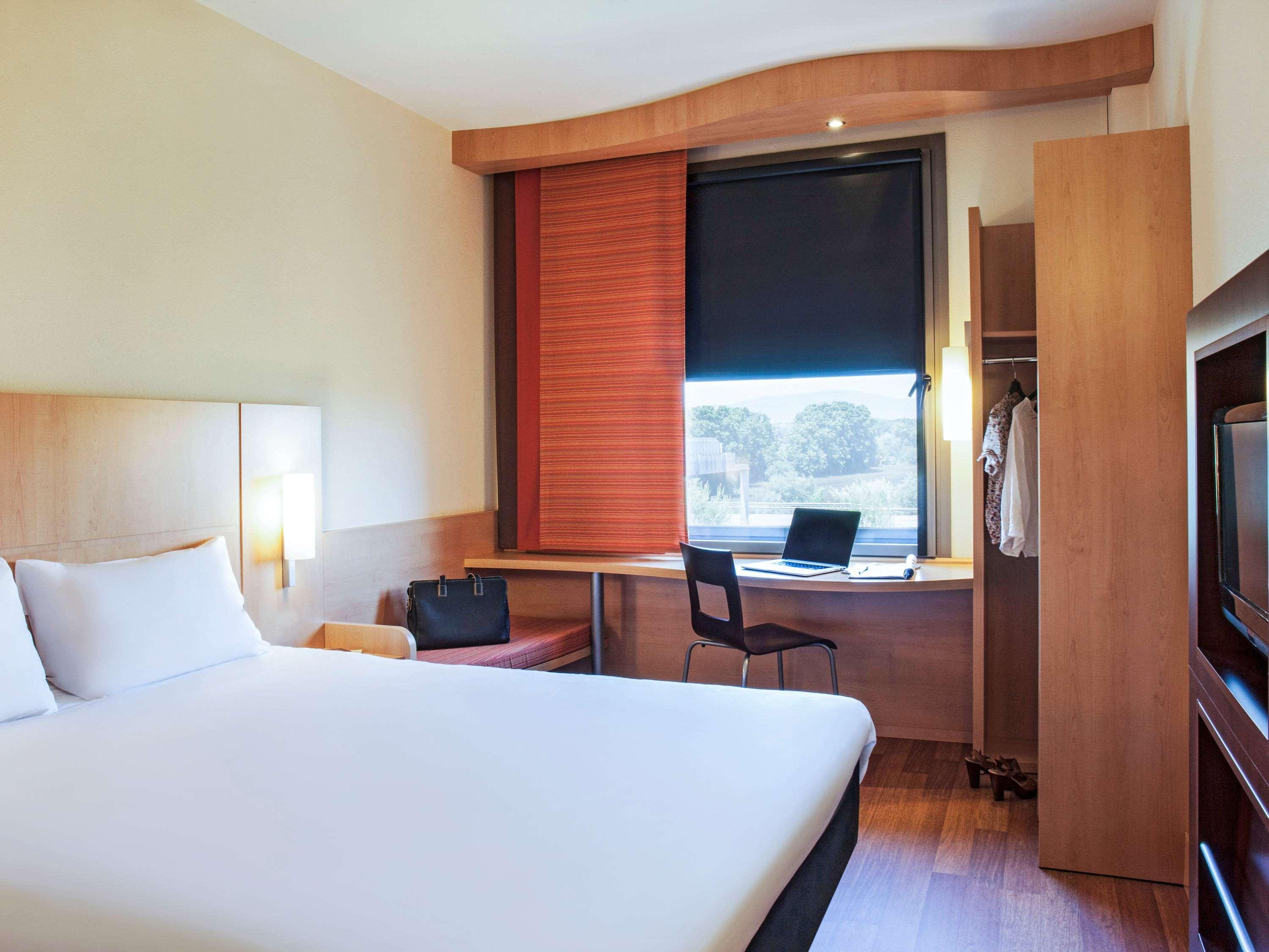 ไอบิส บาร์เซโลนา โมเยต Hotel มอลเยต เดล บาเยส ภายนอก รูปภาพ