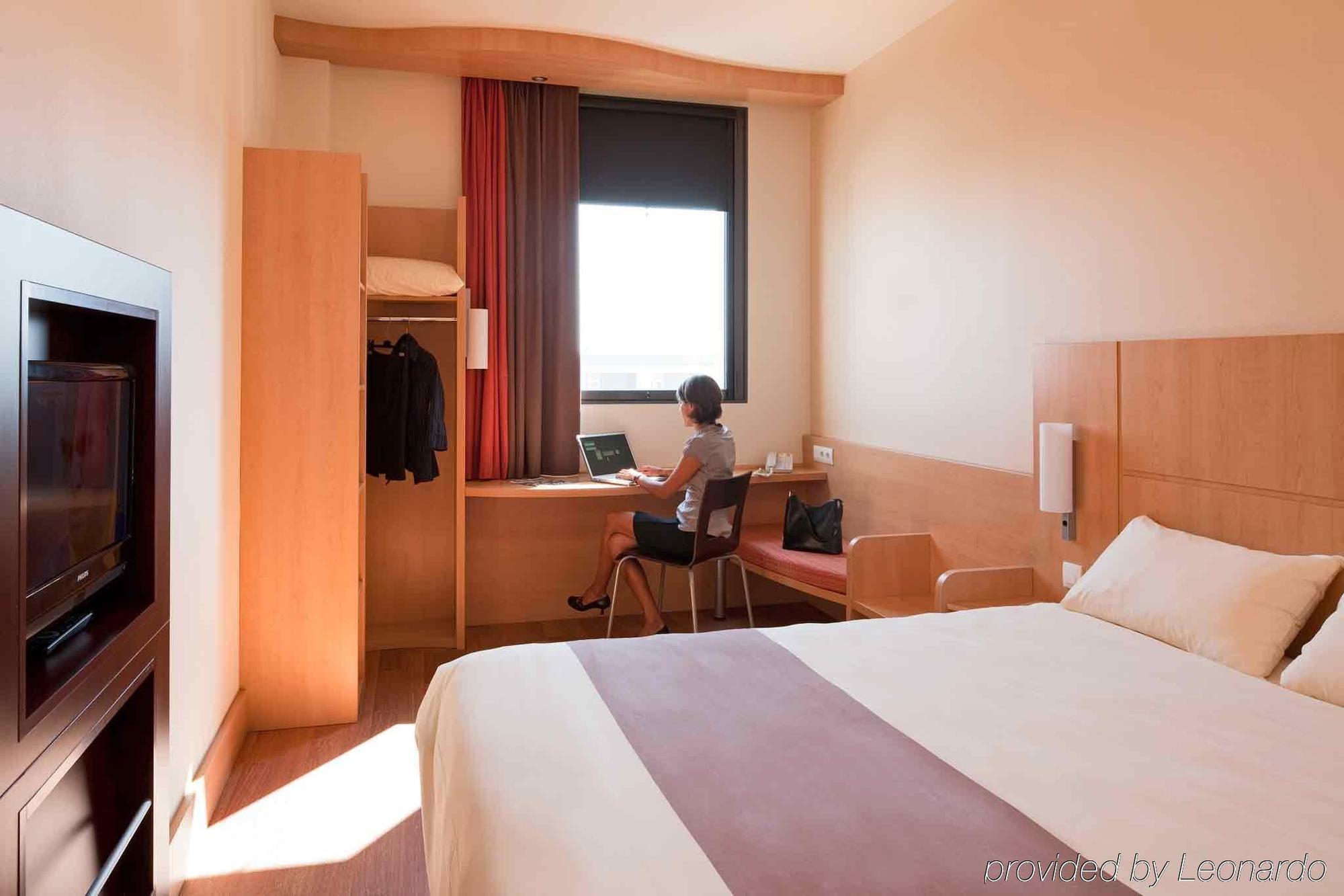 ไอบิส บาร์เซโลนา โมเยต Hotel มอลเยต เดล บาเยส ภายนอก รูปภาพ
