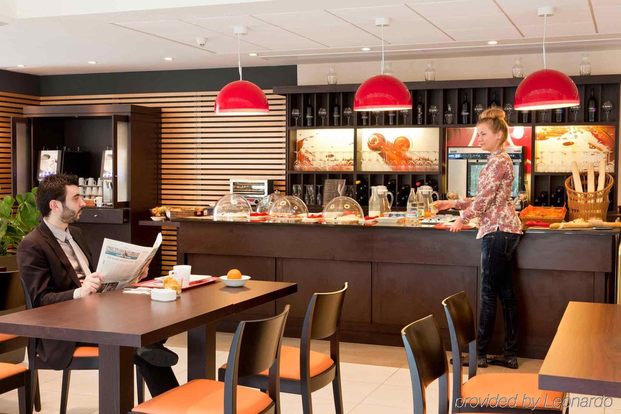 ไอบิส บาร์เซโลนา โมเยต Hotel มอลเยต เดล บาเยส ร้านอาหาร รูปภาพ