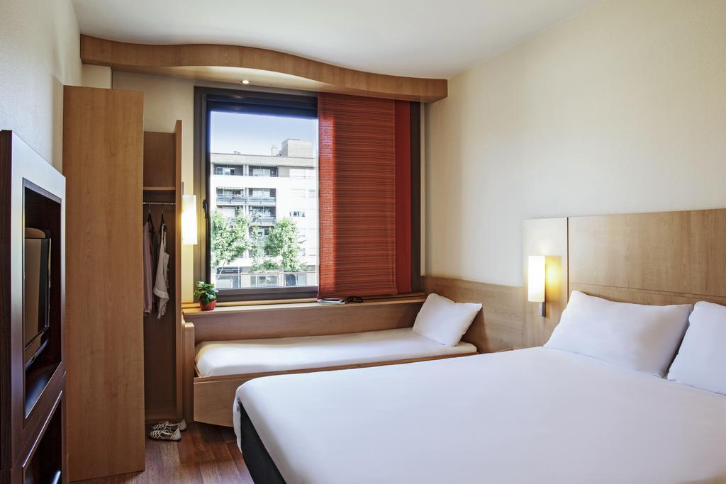 ไอบิส บาร์เซโลนา โมเยต Hotel มอลเยต เดล บาเยส ภายนอก รูปภาพ