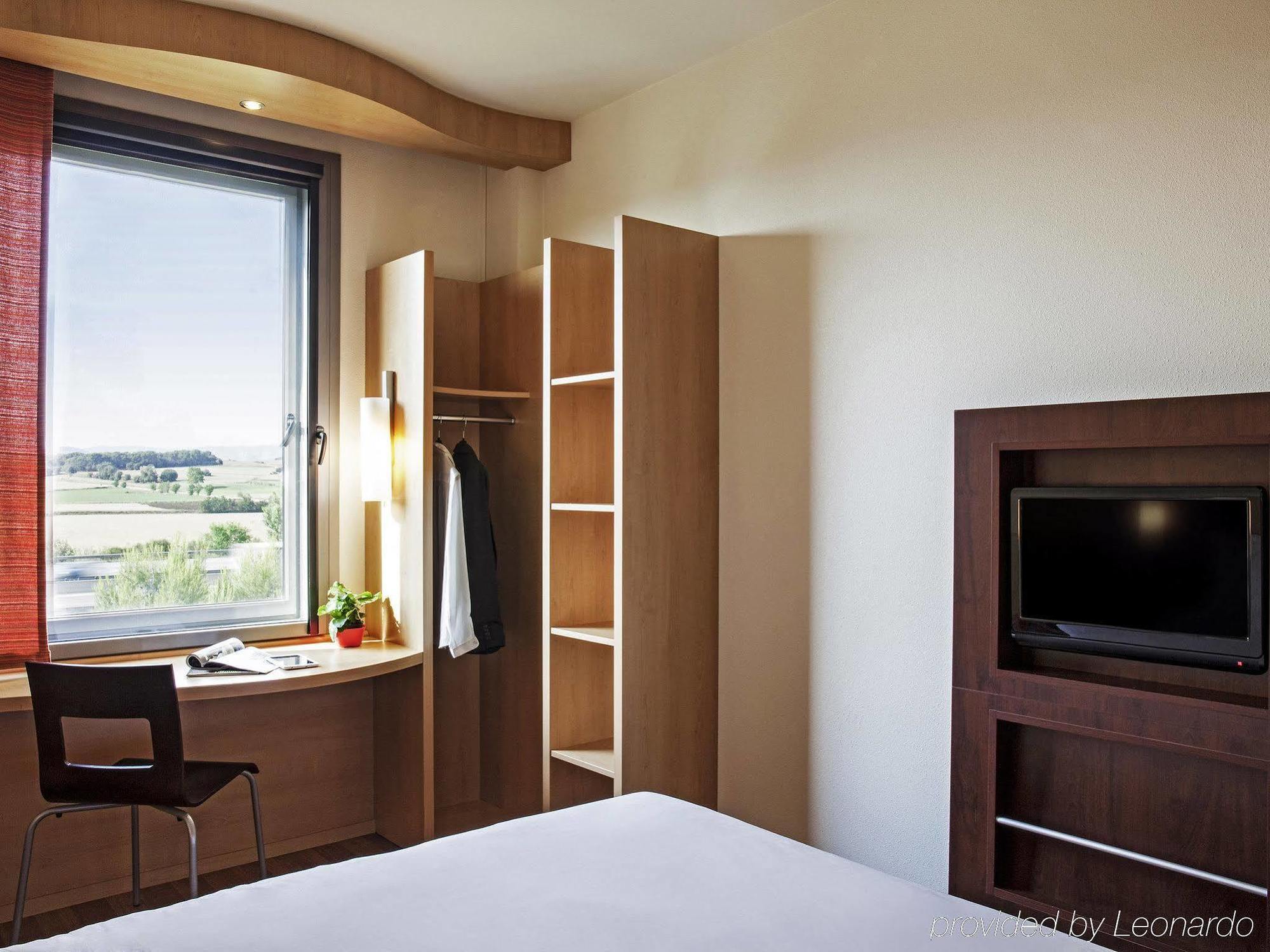 ไอบิส บาร์เซโลนา โมเยต Hotel มอลเยต เดล บาเยส ภายนอก รูปภาพ