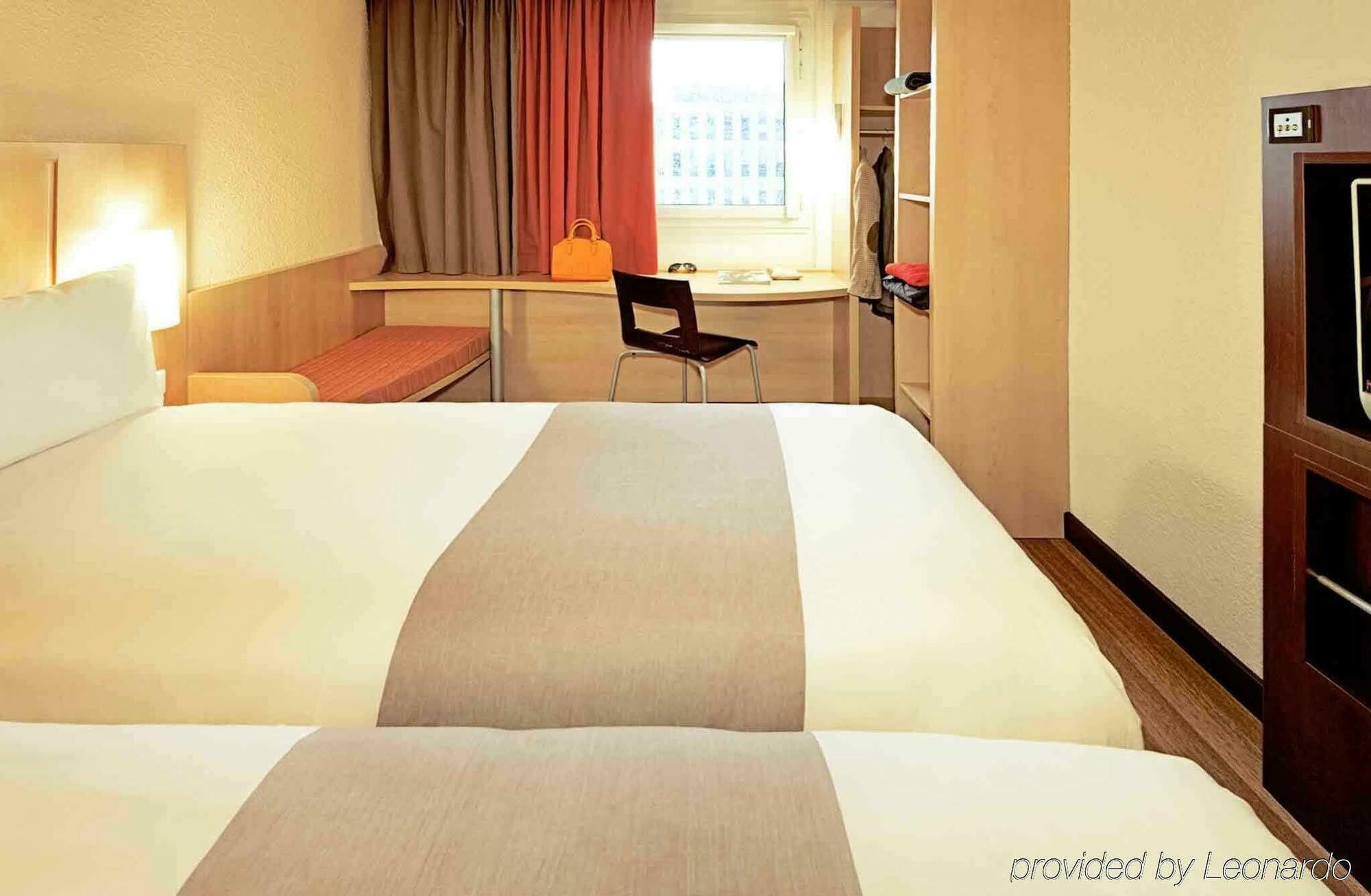 ไอบิส บาร์เซโลนา โมเยต Hotel มอลเยต เดล บาเยส ภายนอก รูปภาพ